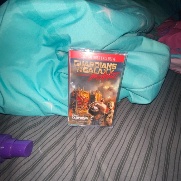 Disney Guardians of the Galaxy Breakout Cast Member Exclusive Cassette Tape Rare - Picture 3 of 8